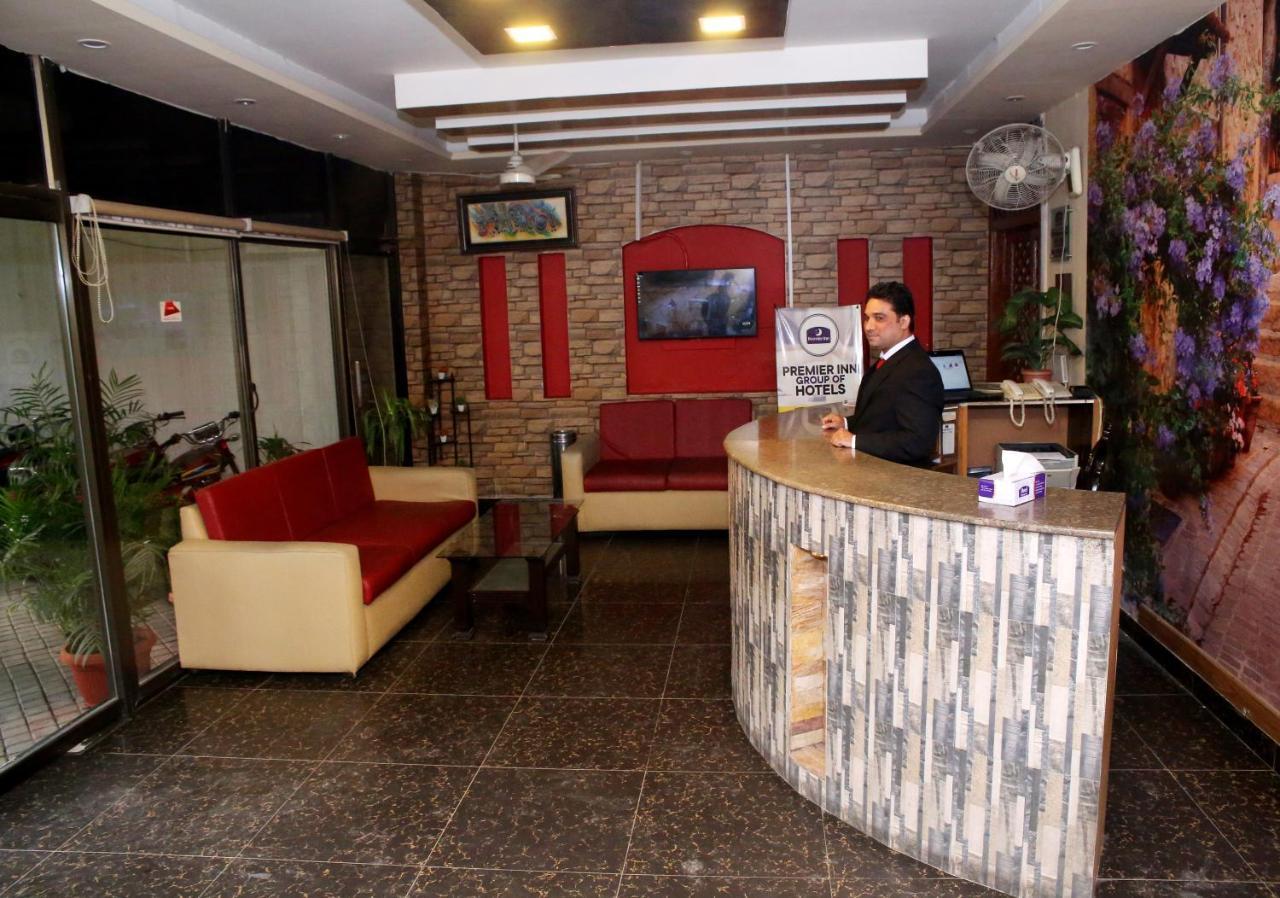 Premier Inn Mall Лахор Экстерьер фото